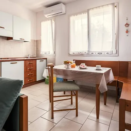 Alloggio per agriturismo Poggio Degli Ulivi *
